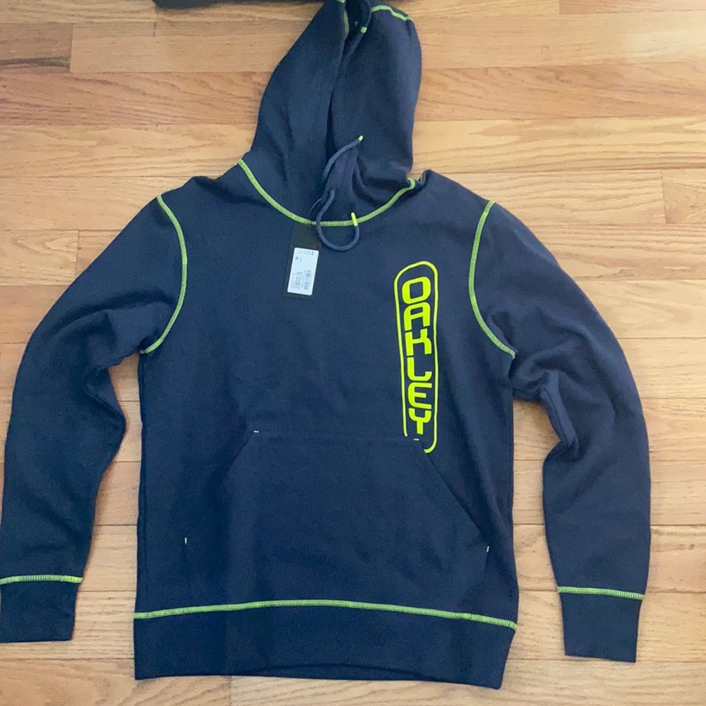 Oakley men’s Overlock Hoodie Blue Med NEW